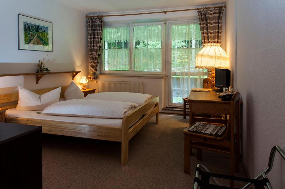 Hotel Rodebachmuehle Georgenthal  Екстер'єр фото